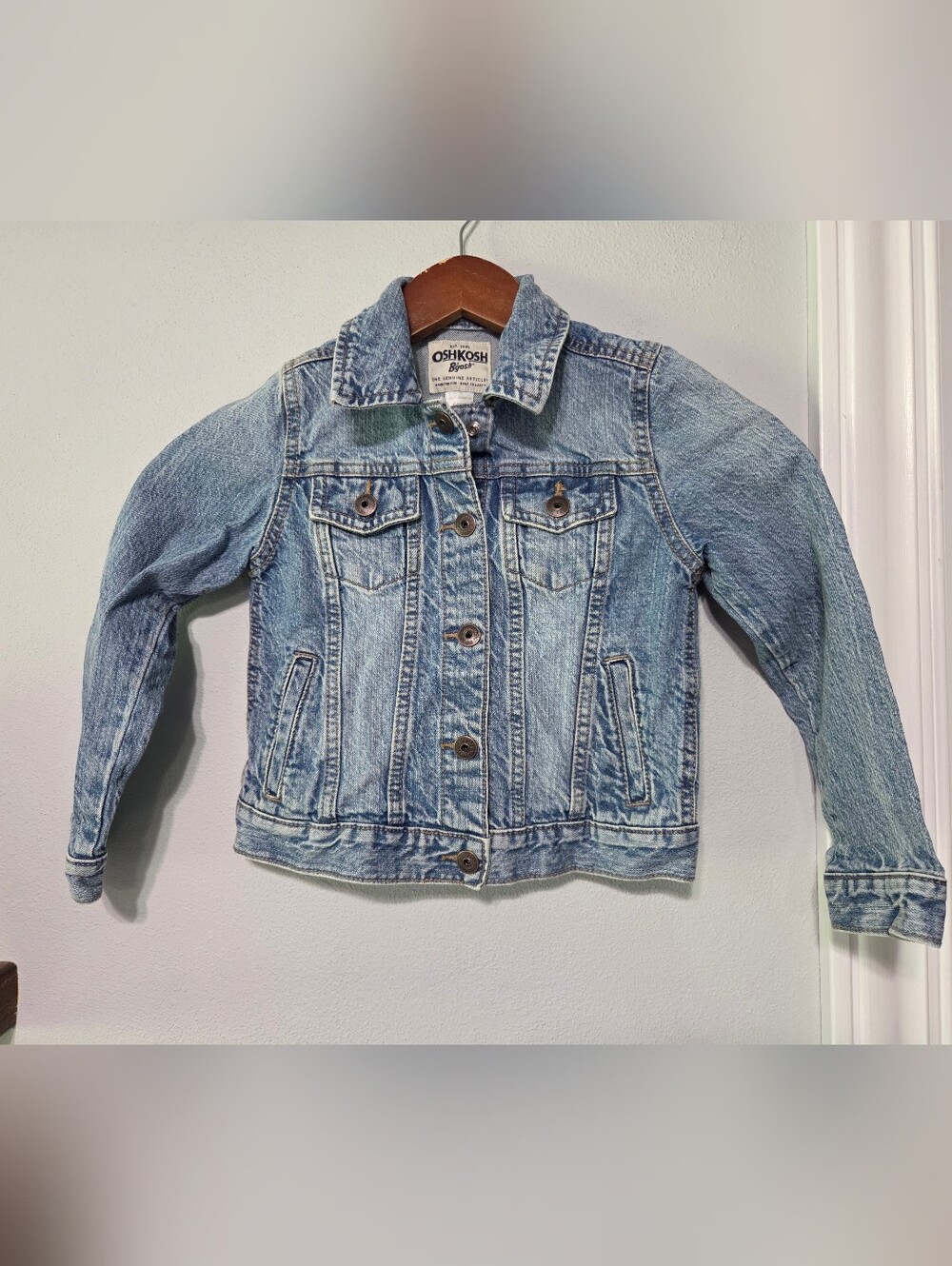 OshKosh B'gosh Light Wash Blue Denim Jean Jacket for Kids Unisex Size 6/6X